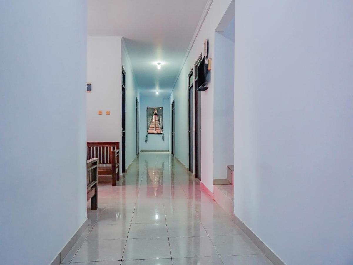 Oyo 2770 Zleepy Wisma Khazri Bogor Exterior foto